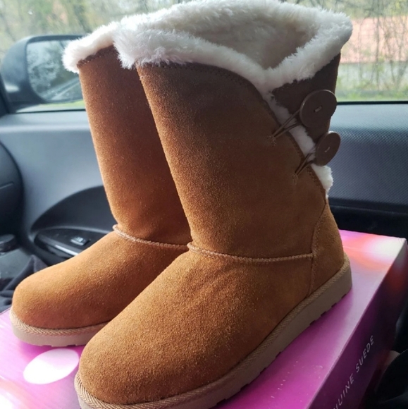 NWT Brown Suede Womens Boots - Picture 4 of 8